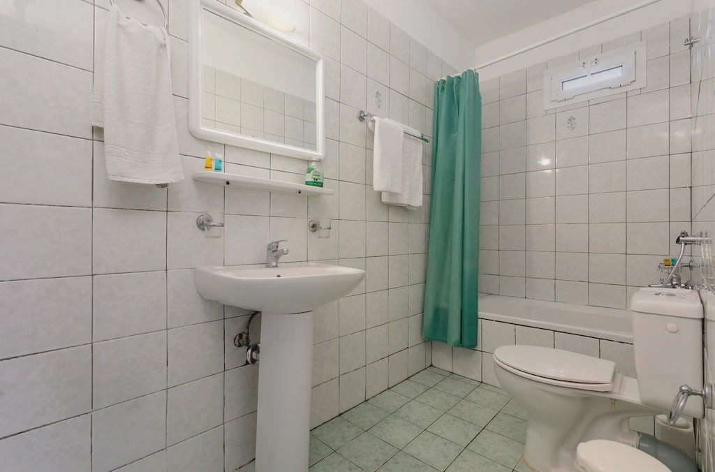 Photo of Bathroom in Alykes