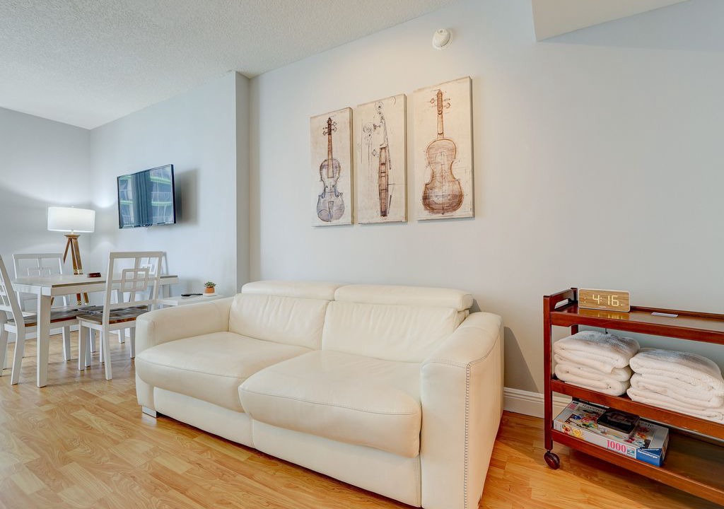 Photo of Livingroom in Town Square