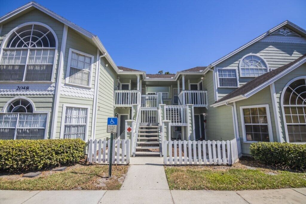 Photo of Buildings in Royal Palm Bay