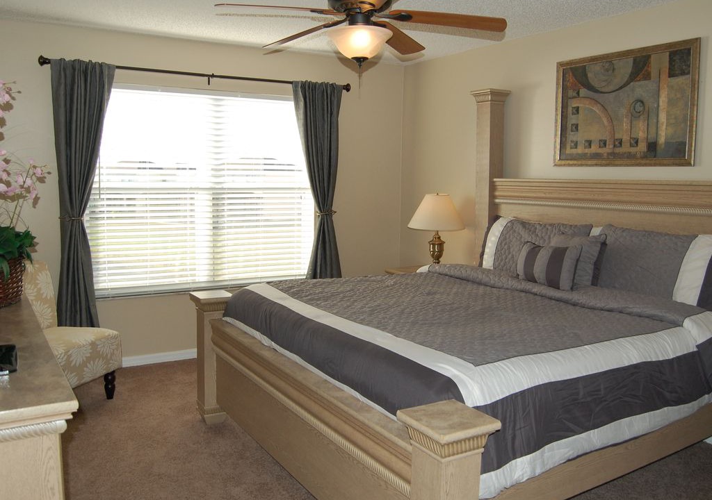 Photo of Bedroom in Crescent Lakes
