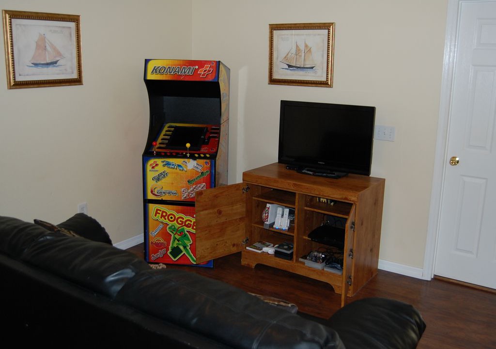 Photo of Livingroom in Crescent Lakes