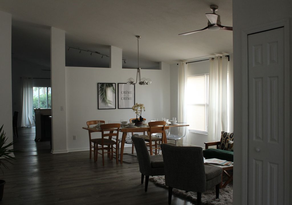 Photo of Livingroom in Weston Hills