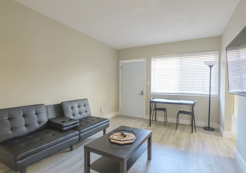 Photo of Livingroom in Midtown