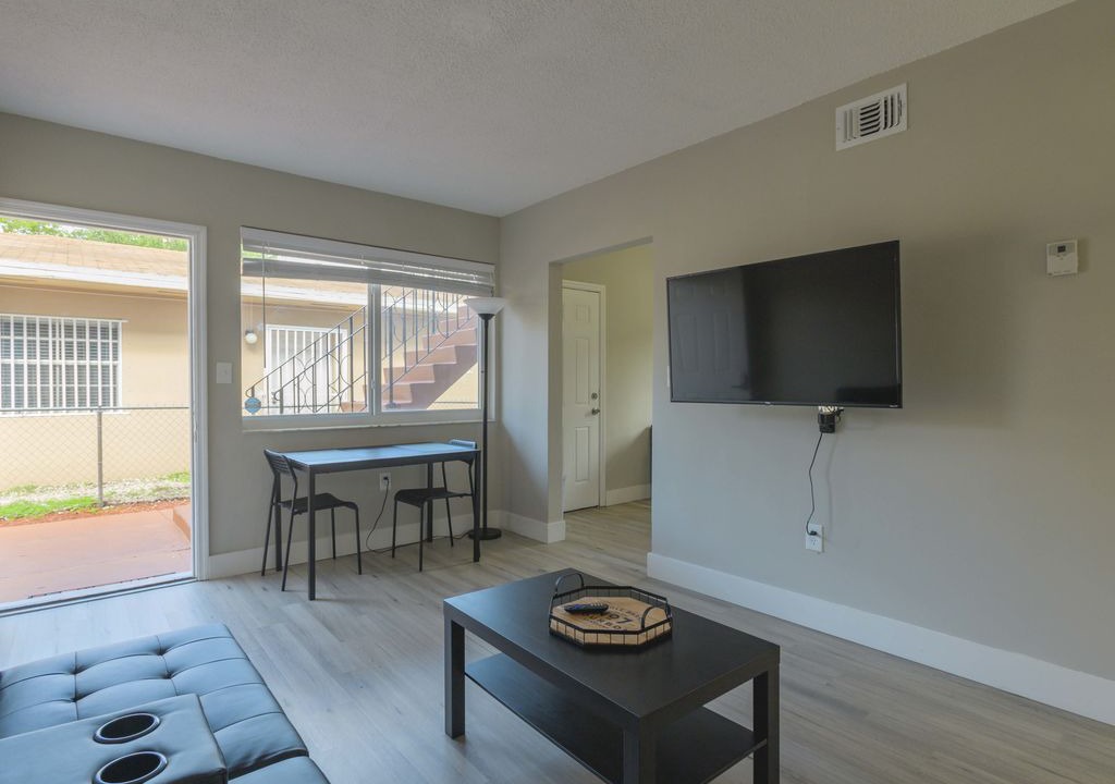 Photo of Livingroom in Midtown