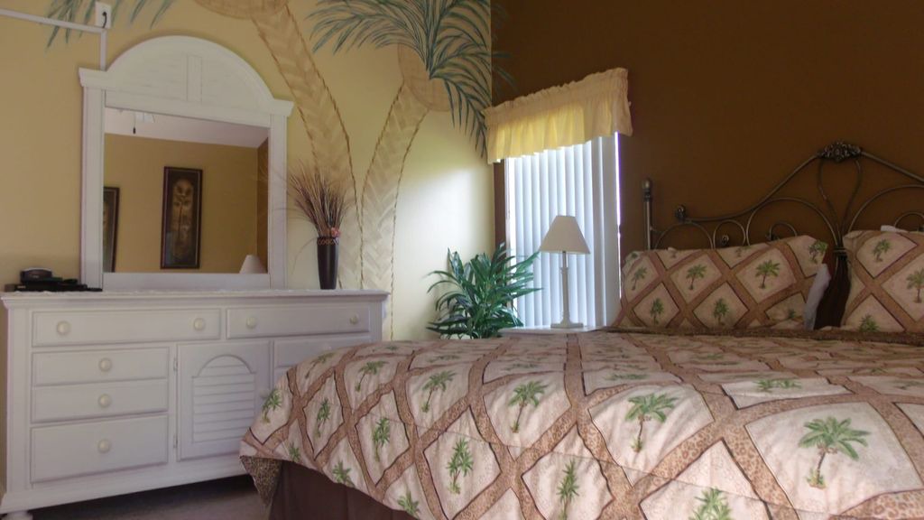 Photo of Bedroom in Greater Groves