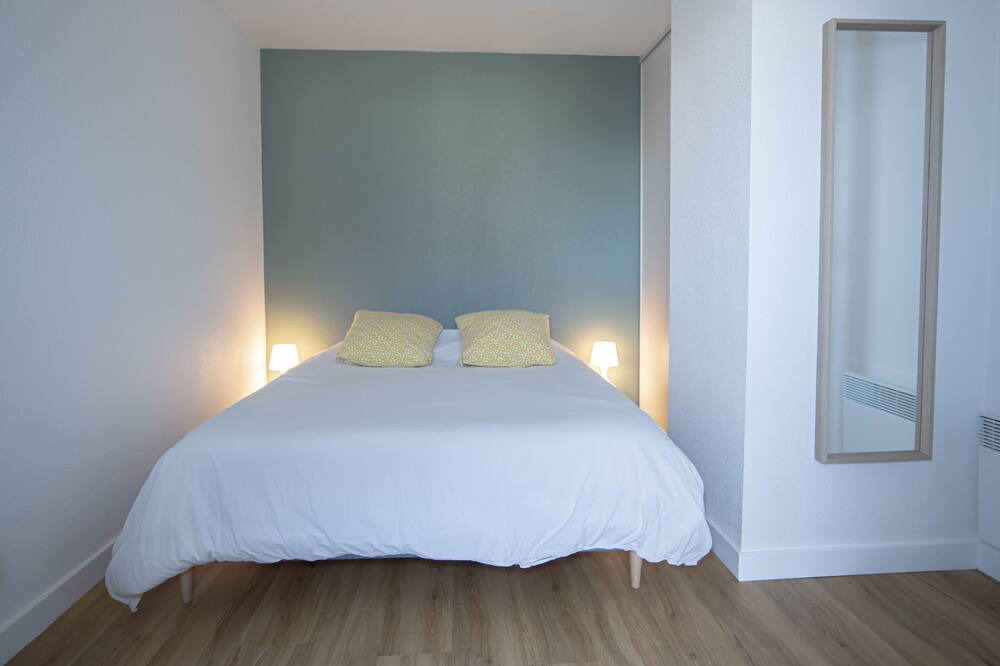 Photo of Bedroom in Villette - Maisons Neuves