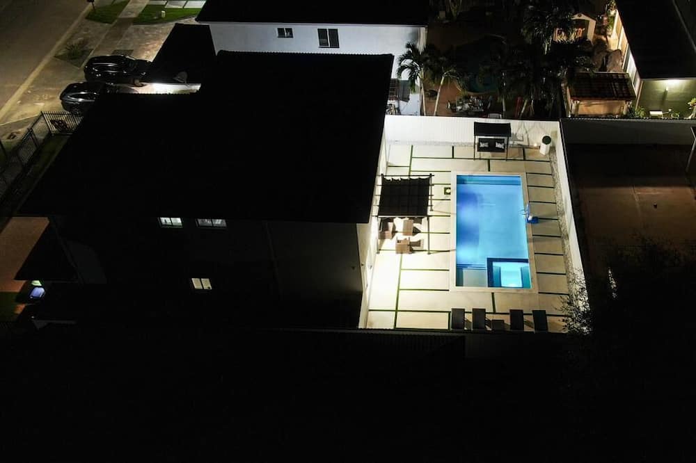Photo of Outdoor in Tamiami