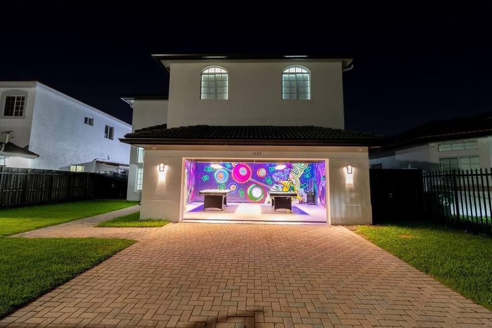 Photo of Outdoor in Tamiami