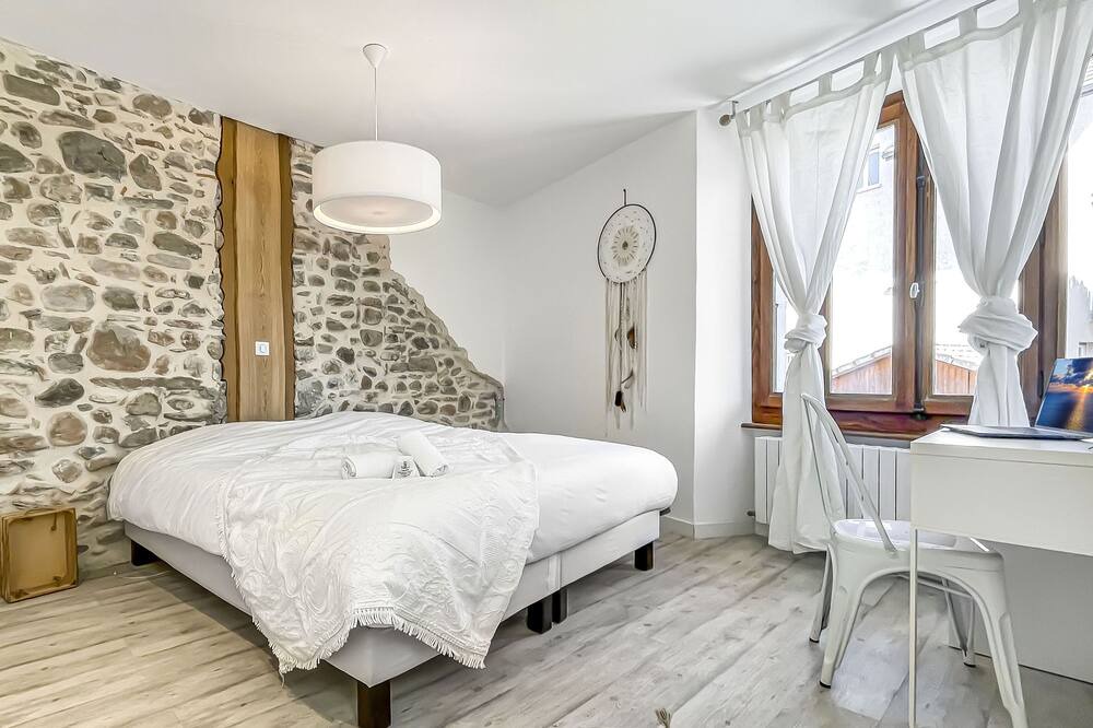 Photo of Bedroom in Bonne