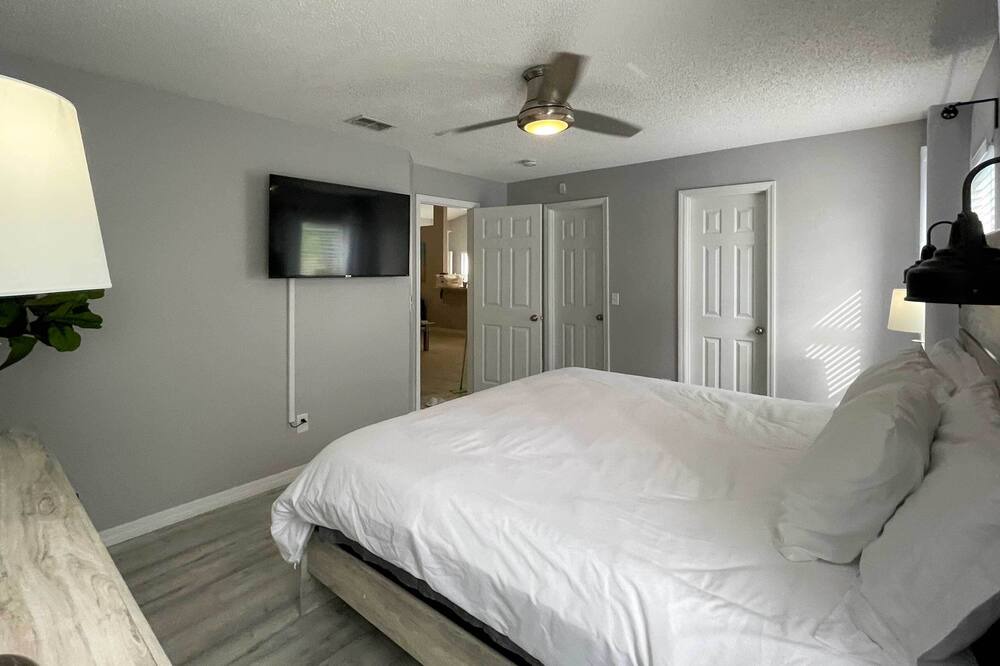 Photo of Bedroom in Indian Point