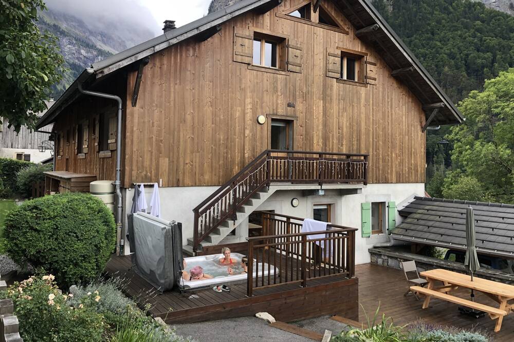 Photo of Outdoor in Sixt-Fer-a-Cheval