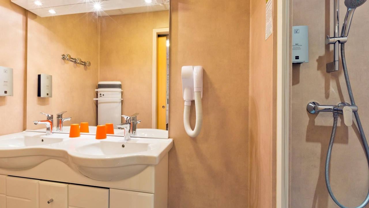 Photo of Bathroom in Les Ancizes-Comps