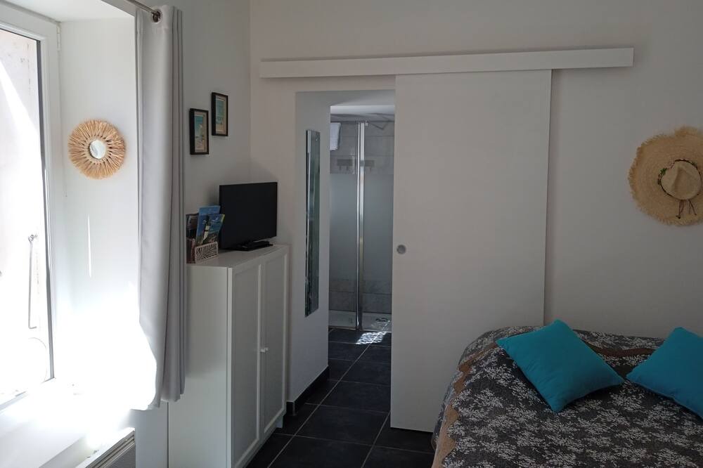 Photo of Bedroom in Varages
