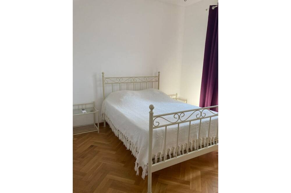 Photo of Bedroom in Saint-Julien