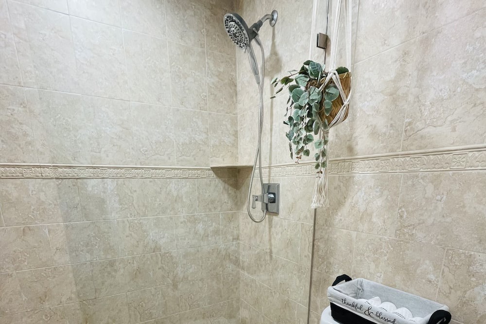 Photo of Bathroom in Richmond West
