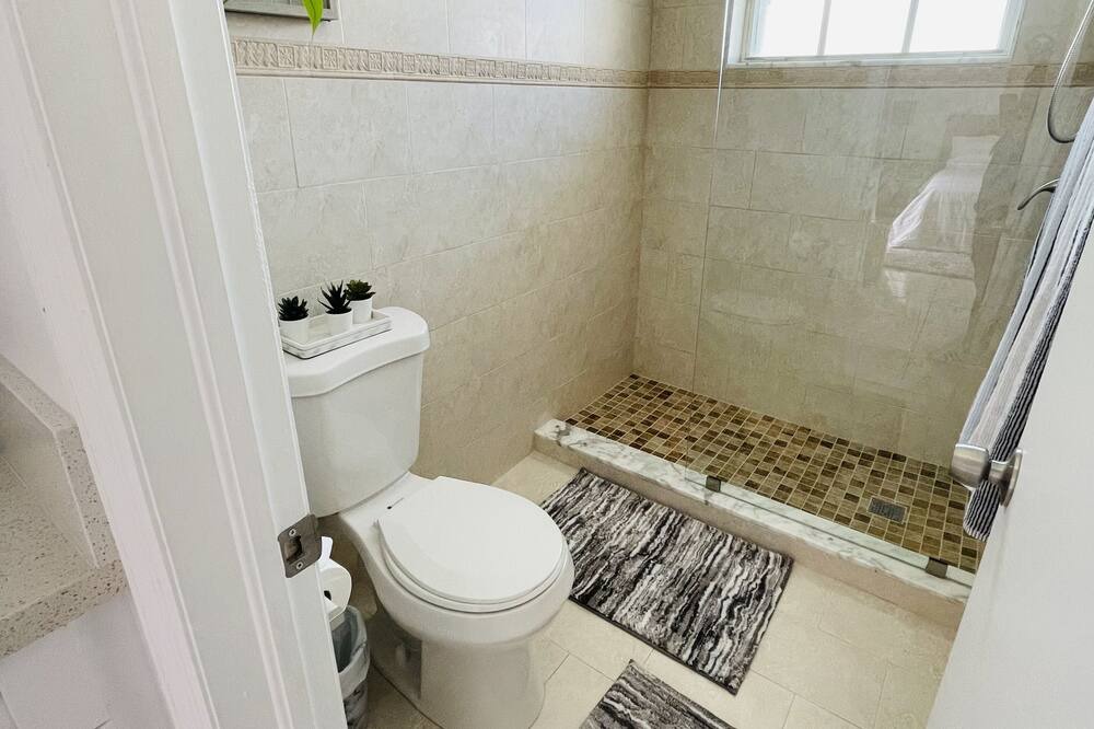 Photo of Bathroom in Richmond West