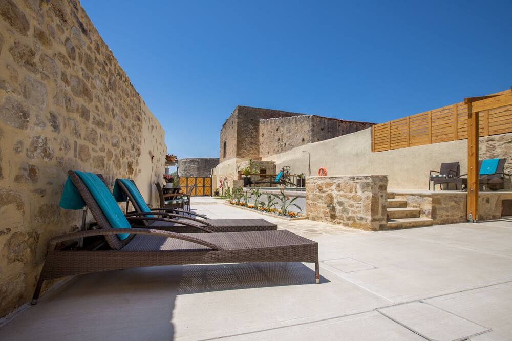 Photo of Patio Balcony in Drapanias