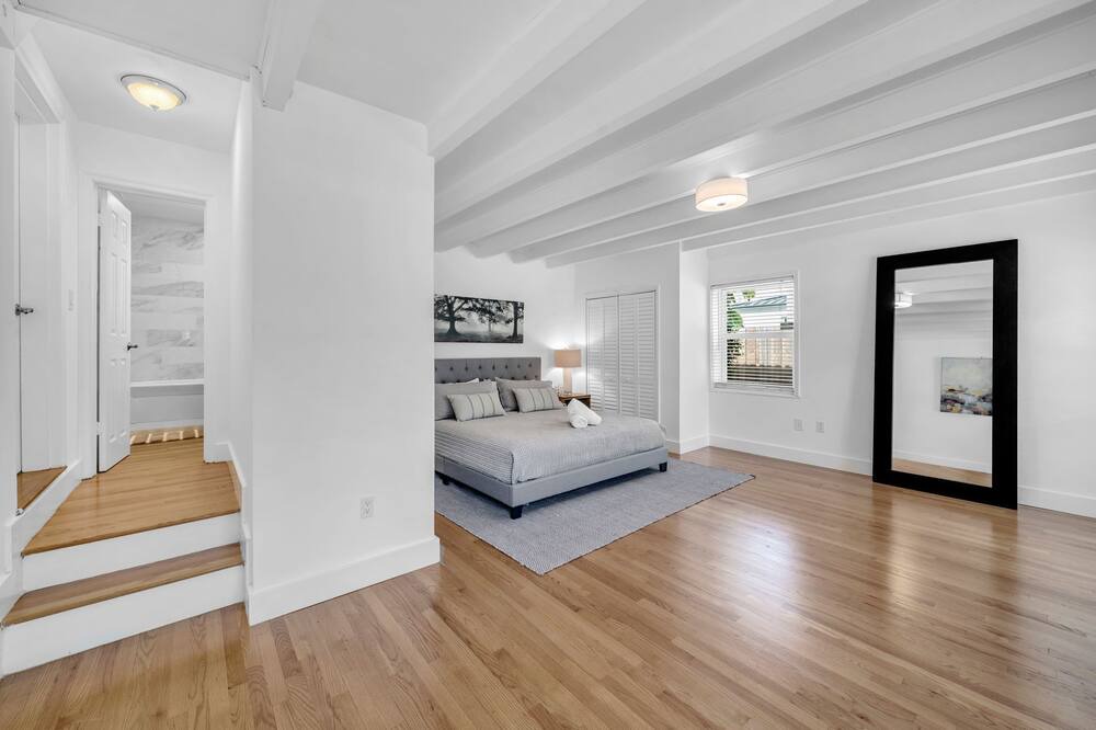 Photo of Bedroom in Miami Shores