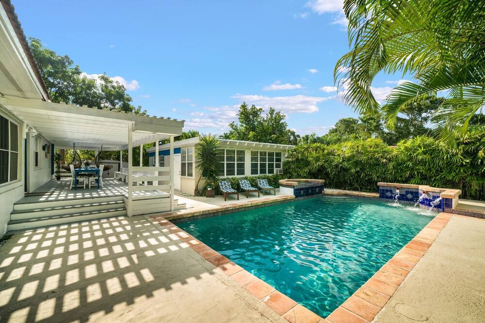 Photo of Outdoor in Miami Shores