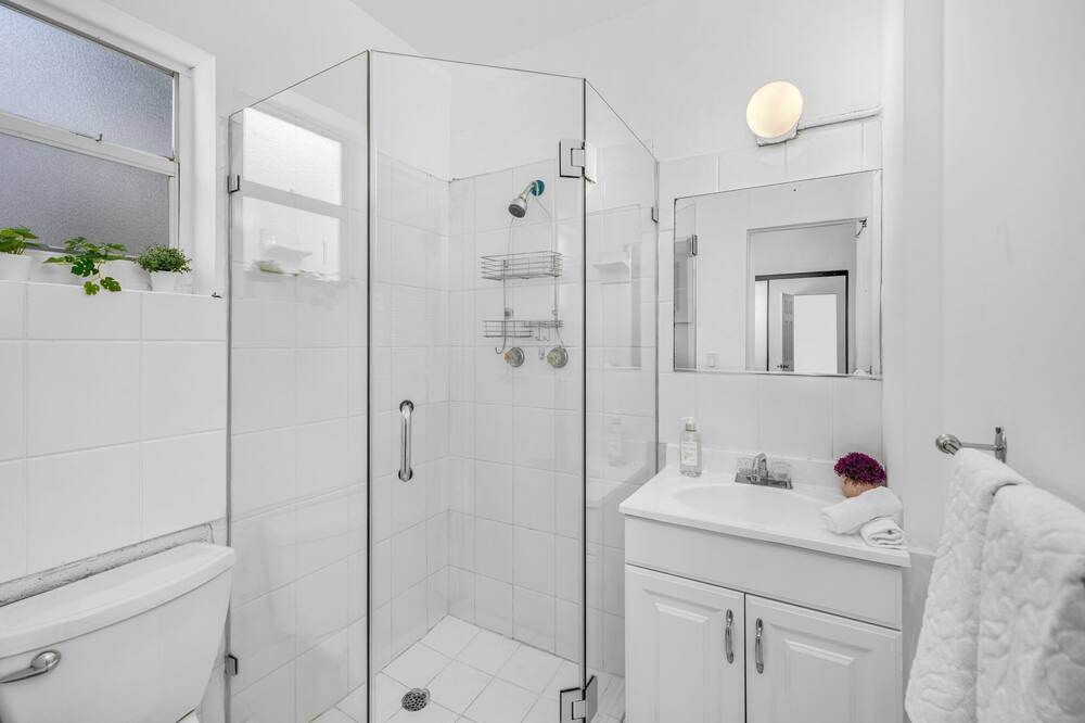 Photo of Bathroom in Miami Shores