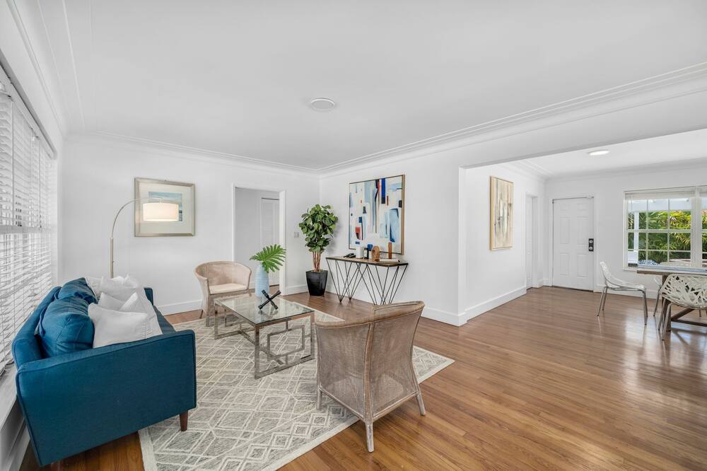 Photo of Livingroom in Miami Shores