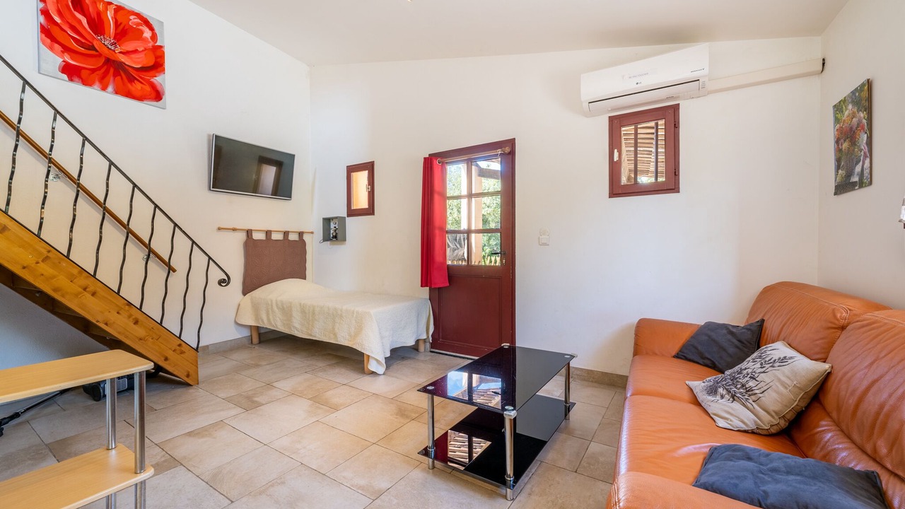 Photo of Livingroom in Saint-Julien