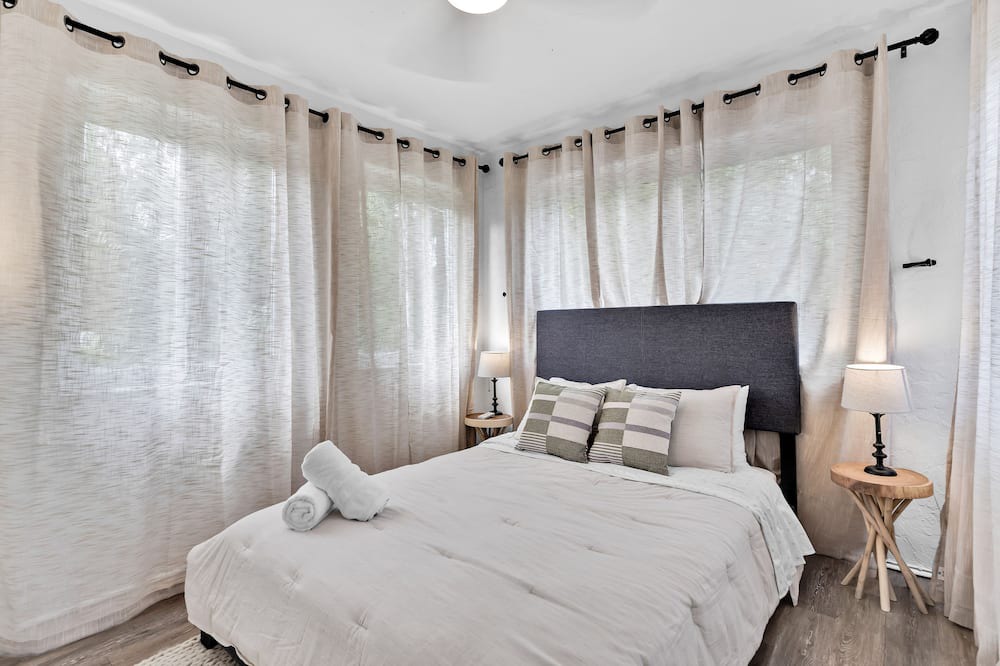 Photo of Bedroom in Seybold