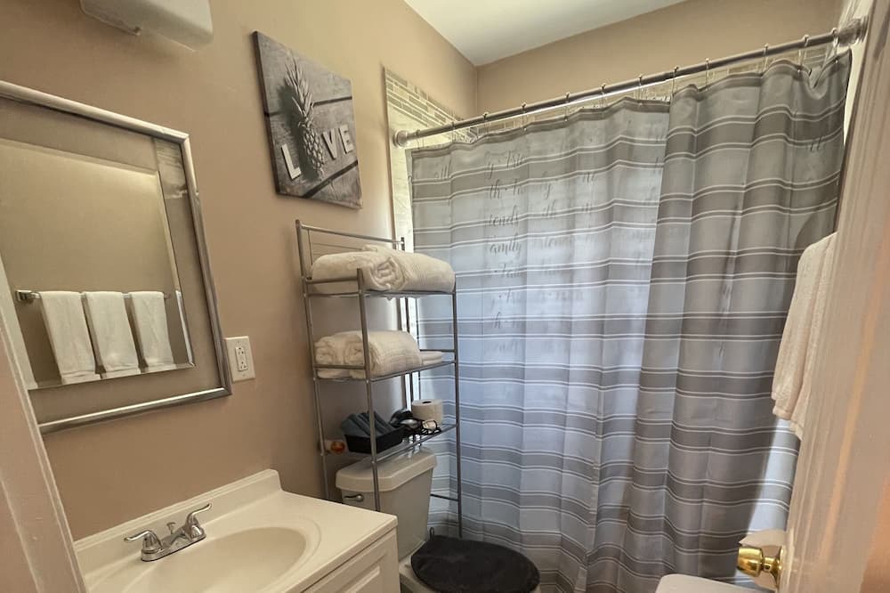 Photo of Bathroom in Pine Hills