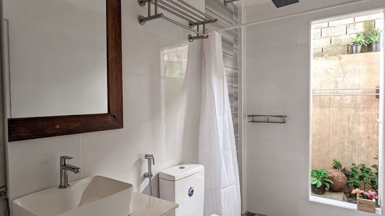 Photo of Bathroom in Thulusdhoo Island