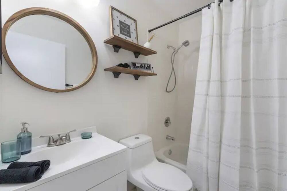 Photo of Bathroom in Richmond West