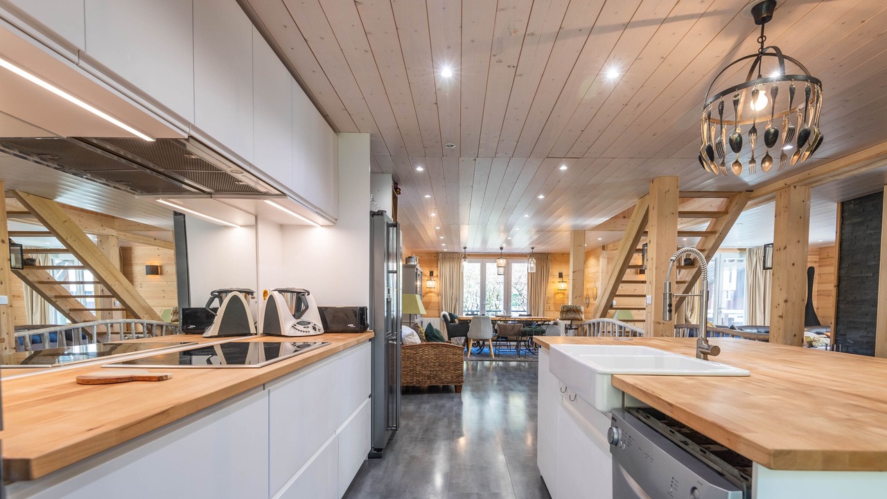 Photo of Kitchen in Thones