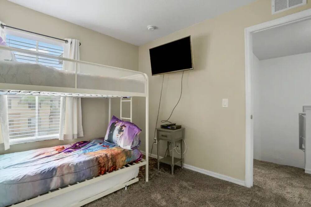 Photo of Bedroom in Regal Palms