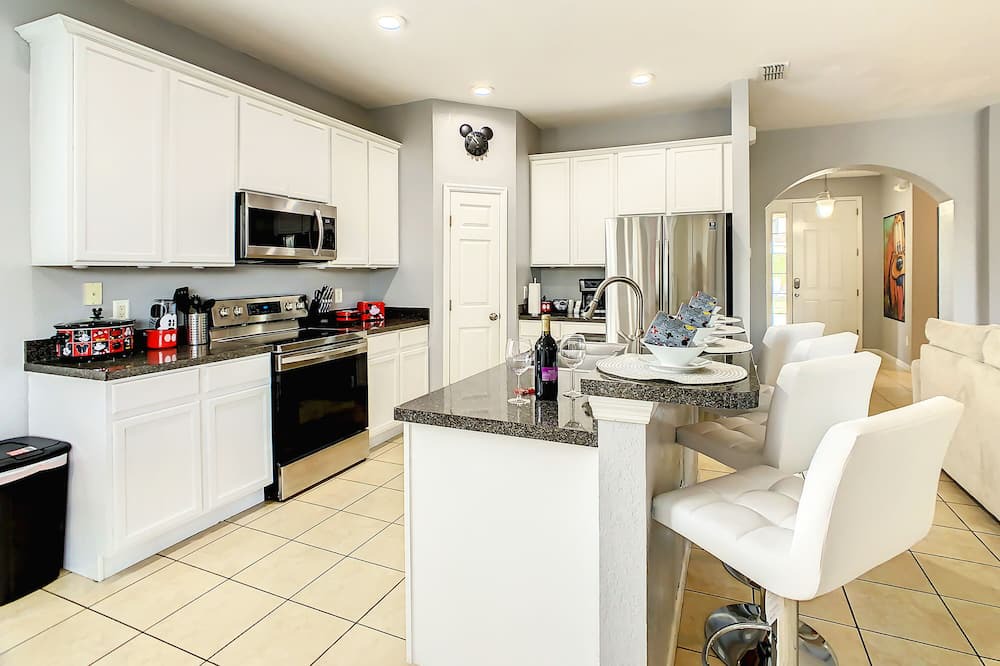 Photo of Kitchen in Trafalgar Village