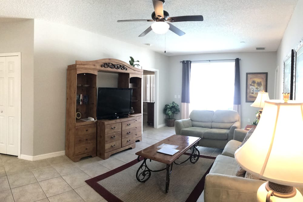 Photo of Livingroom in Sunset Ridge