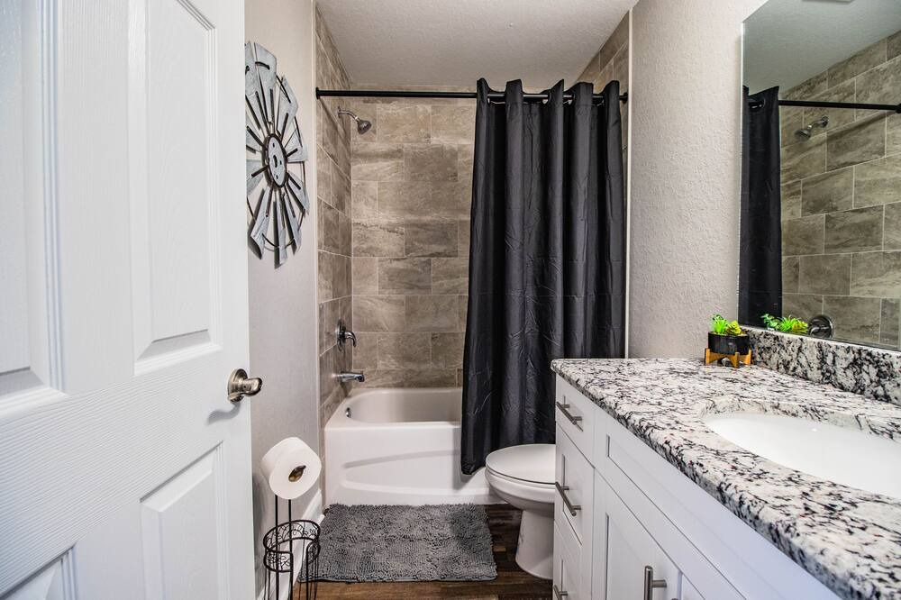 Photo of Bathroom in Bartow