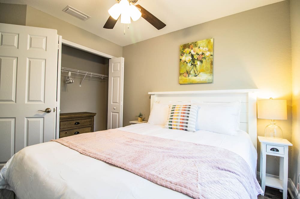 Photo of Bedroom in Bartow