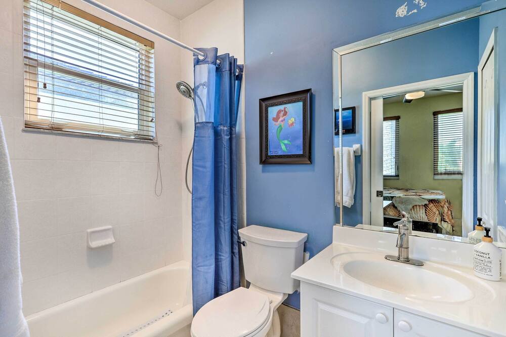 Photo of Bathroom in Tamiami