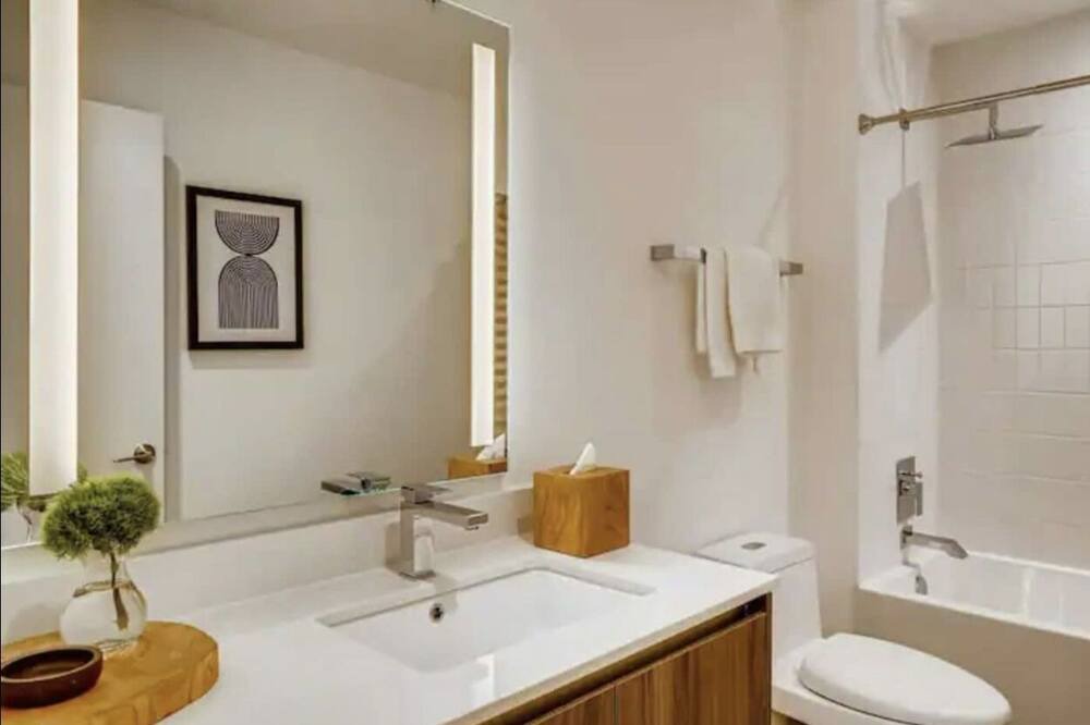 Photo of Bathroom in Midtown