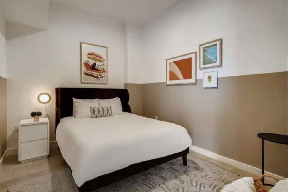 Photo of Bedroom in Midtown