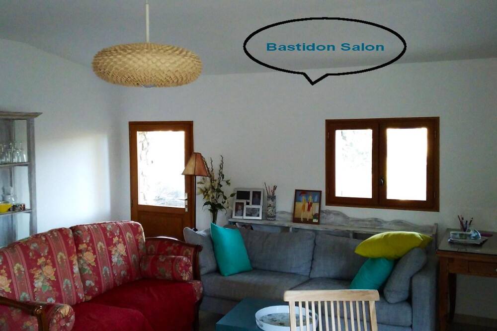 Photo of Livingroom in Taradeau