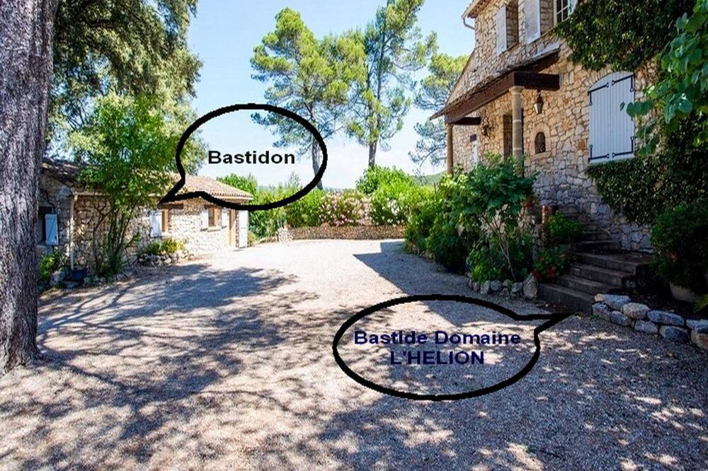 Photo of Outdoor in Taradeau