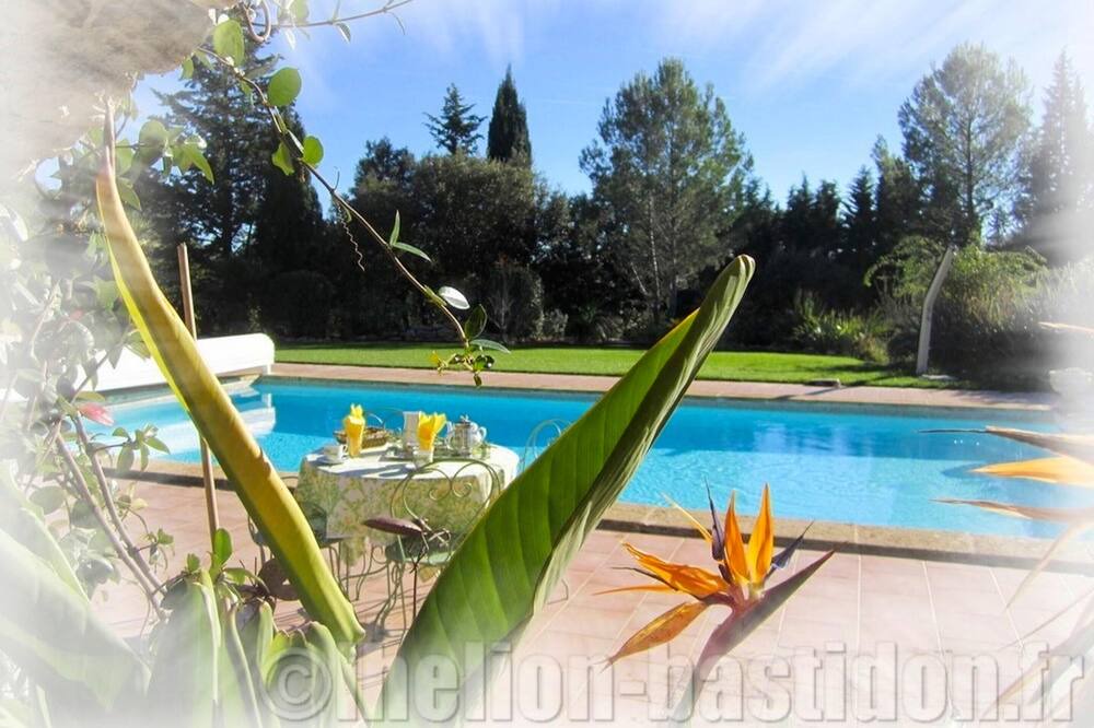 Photo of Outdoor in Taradeau