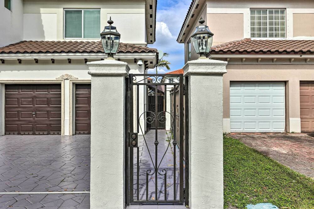 Photo of Outdoor in Tamiami