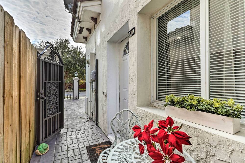 Photo of Outdoor in Tamiami