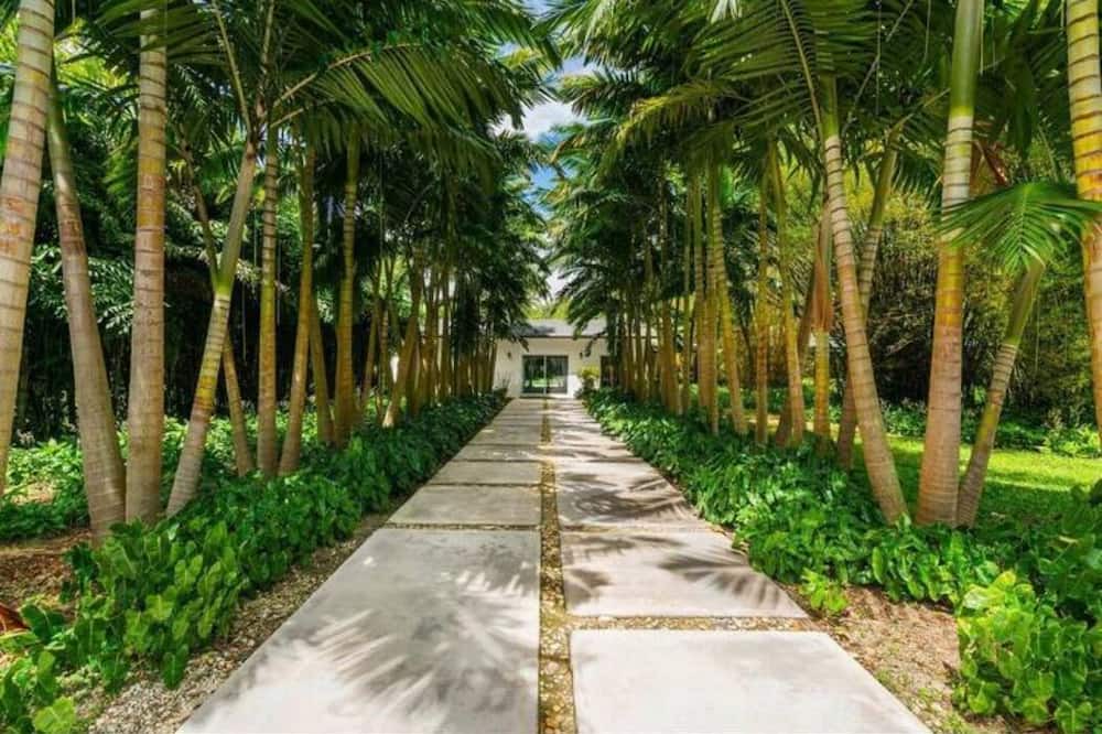 Photo of Outdoor in Homestead