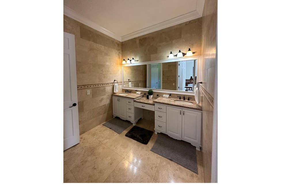 Photo of Bathroom in Homestead