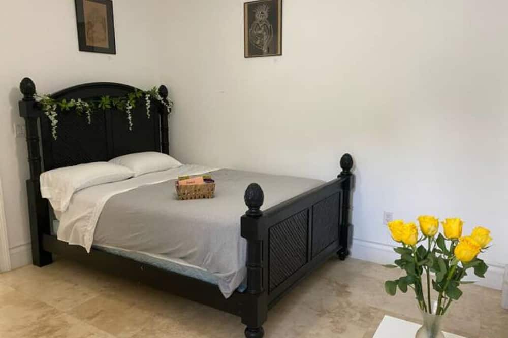 Photo of Bedroom in Homestead