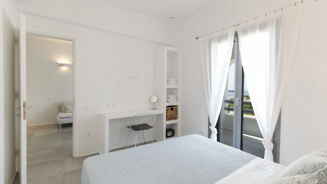 Photo of Bedroom in Drios