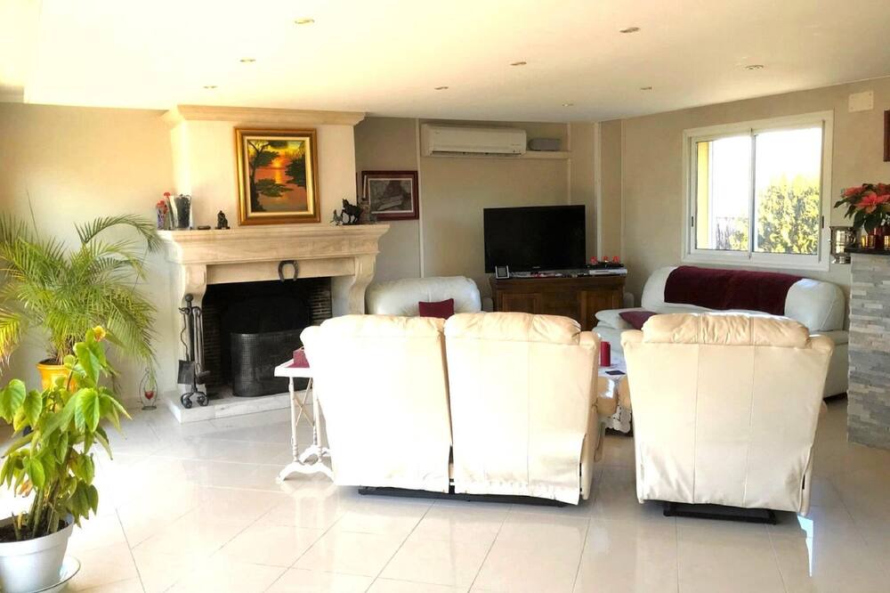 Photo of Livingroom in Le Luc