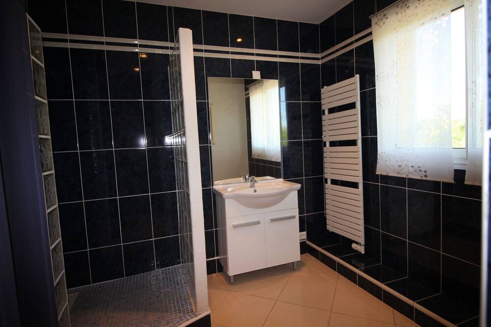 Photo of Bathroom in Le Luc